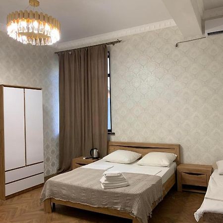 Mini Hotel Amra Pizunda Extérieur photo